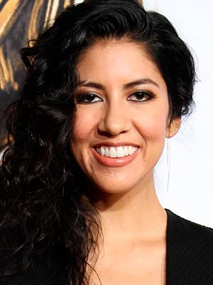 Стефани Беатрис в роли Диди